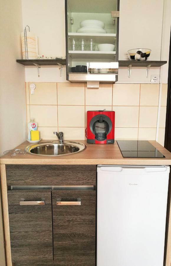 Mia Airport Studio Apartment - 0-24H Self Check In&Out - Parking On Site ヴェリカ・ゴリツァ エクステリア 写真